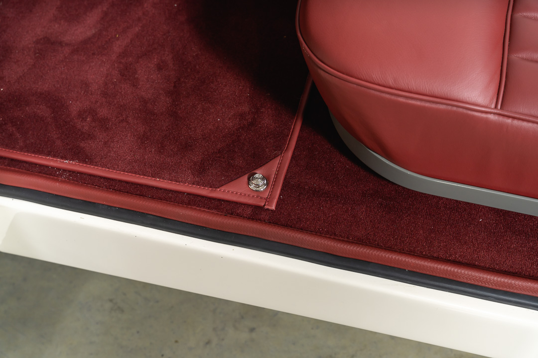 Jaguar XK150 DHC (wit/rood) – 9