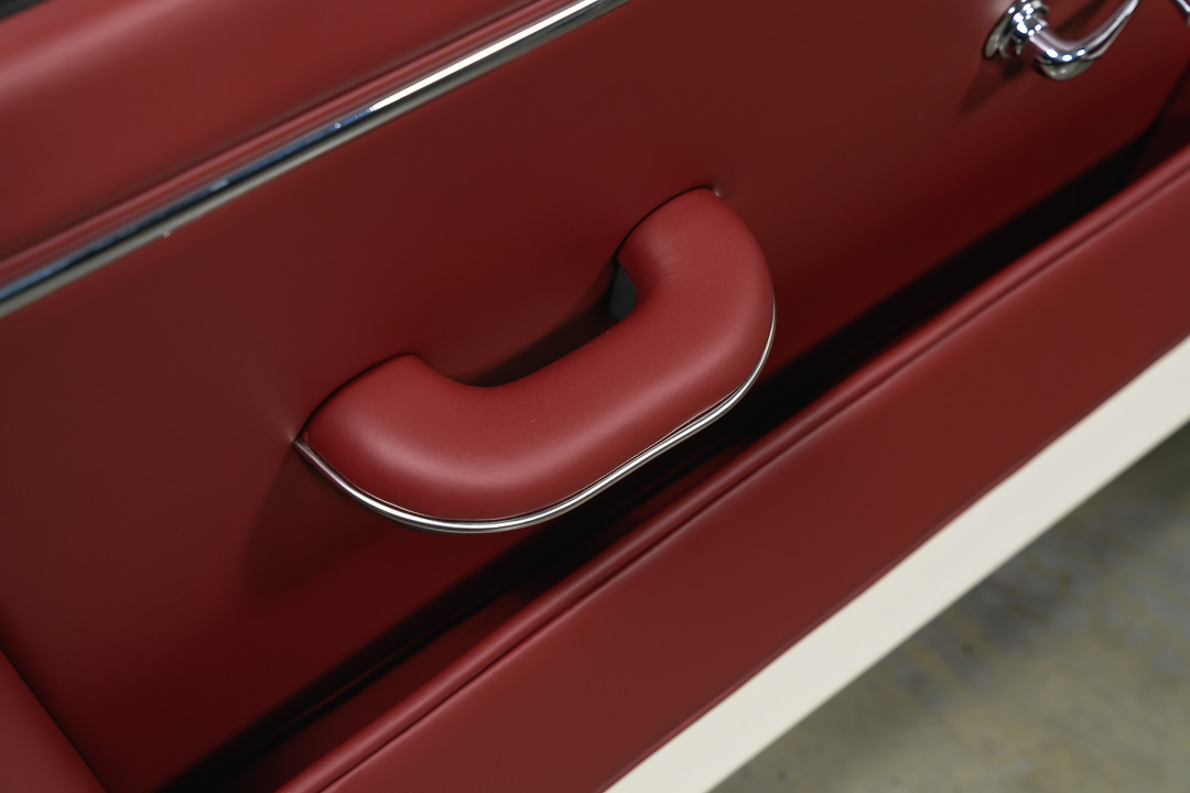 Jaguar XK150 DHC (wit/rood) – 22